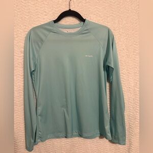 Columbia Aqua Long Sleeve Shirt. Size Small. Such a good blue!